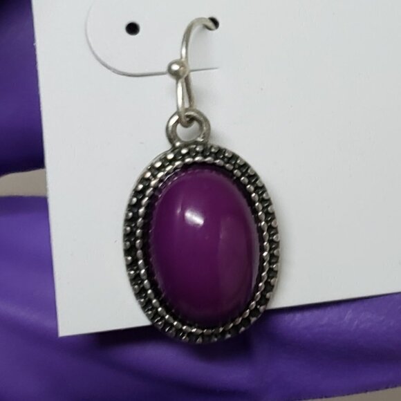 Women's Silver tone Dainty Design Purple Stone Oval Fishhook Teardrop Earrings - Picture 4 of 7